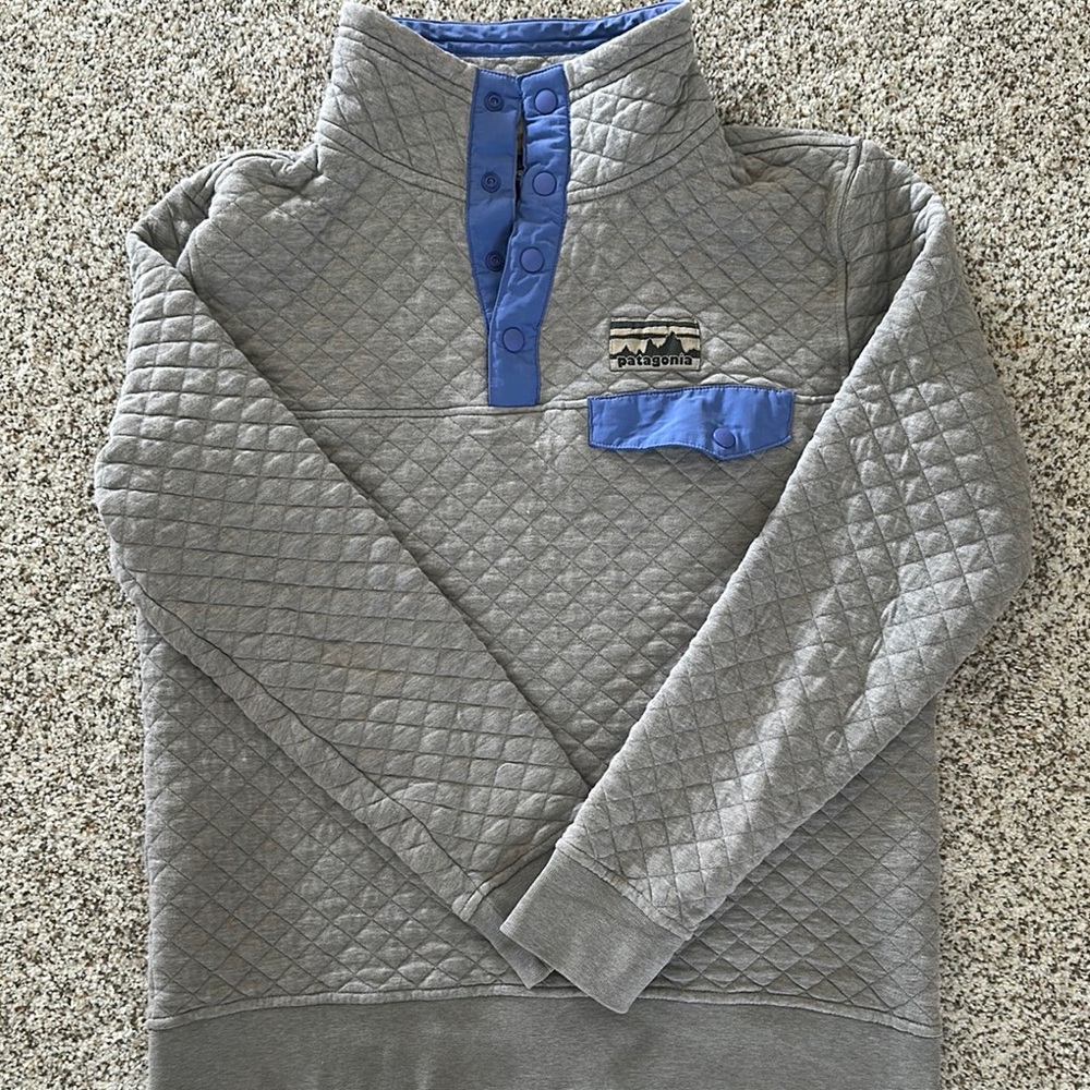 Patagonia Gray and Blue Quilted Pullover